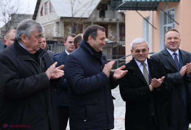 Mircea Snegur, la Cocieri alături de Vlad Filat: „Din Vest vin INVESTIȚIILE, iar din Est - embargoul și ȘANTAJUL” 