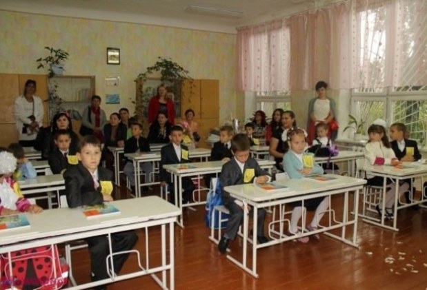 CRIZĂ ACUTĂ de cadre didactice în R. Moldova: Anul școlar ar putea începe cu un DEFICIT de mii de profesori și educatori