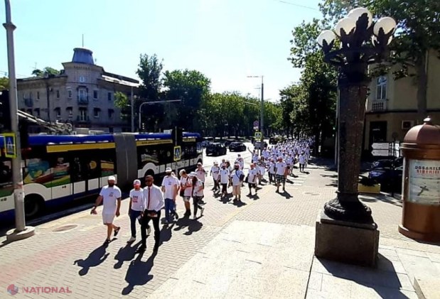 FOTO // Acțiune de AMPLOARE în ultima zi de campanie. Mii de oameni au participat la MARȘURI de mobilizare și au îndemnat la vot pentru Partidul „ȘOR”