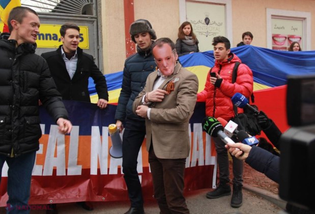 FOTO // Igor Dodon, ARESTAT și dus la Procuratura Generală