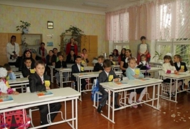 Peste 500 de locuri VACANTE în instituțiile de învățământ din Chișinău: Cel mai mult este nevoie de EDUCATORI sau ajutori de educatori în grădinițe, dar și de PROFESORI în școli