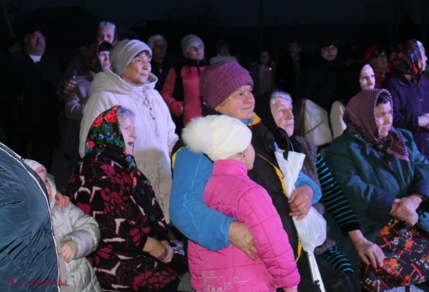 FOTO // Partidul „ȘOR” anunță finalizarea primei etape de ILUMINARE STRADALĂ a orașului Taraclia