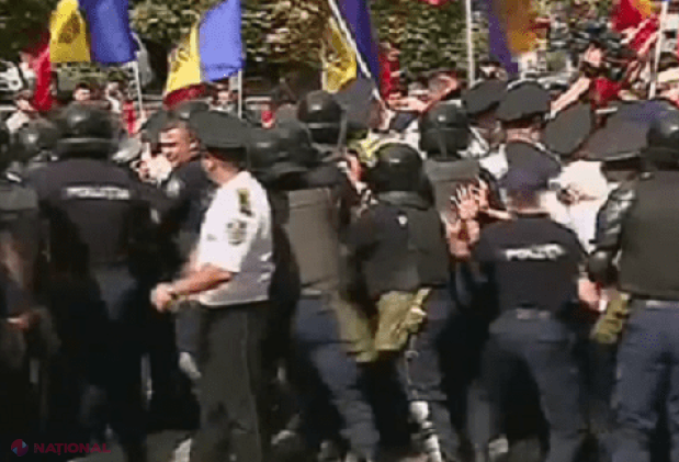 Altercații la Procuratură! Susținătorii „Antifa” au vrut să ia cu asalt sediul instituției