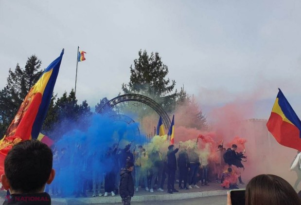 VIDEO, FOTO // Cărpineni a sărbătorit cu MÂNDRIE 105 ani de la Unirea Basarabiei cu România. Doi dintre DEPUTAȚII Sfatului Țării care au spus DA Unirii de la 1918 sunt originari din Cărpineni. „Noi spunem și astăzi DA UNIRII”