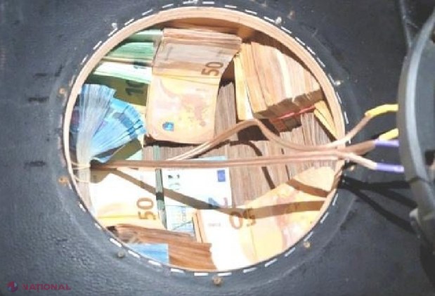 VIDEO // Doi ucraineni vor ajunge pe banca acuzaților, după ce a încercat să introducă ilegal în R. Moldova o sumă impresionantă cu BANI. Cei 440 000 de euro au fost ticsiți într-o BOXĂ audio