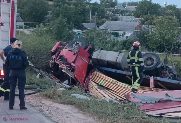 Autocamion, răsturnat la Anenii Noi: Şoferul, un cetățean ucrainean, a decedat pe loc