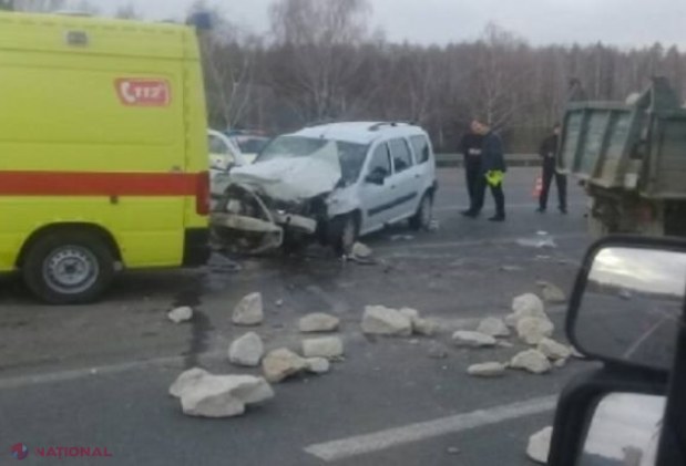ACCIDENT în apropiere de Ialoveni: Șase polițiști au ajuns la spital 