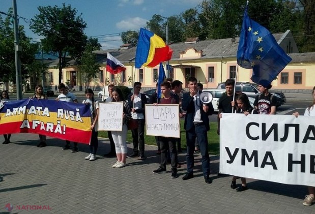 CORT în fața Ambasadei Rusiei la Chișinău: „La mulți ani! Plecați acasă!”