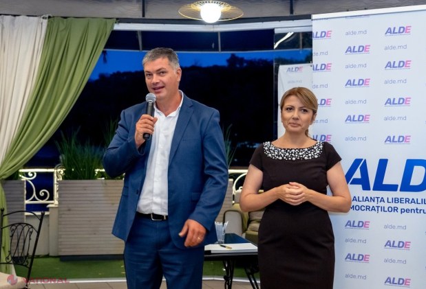 FOTO // ALDE a organizat „PRIMA serată de finanțare politică transparentă”. „Banii oferiți în politică sunt o investiție, iar noi vă oferim ocazia de a face o investiție deschisă”. Arina Spătaru și Adrian Culai au pregătit clătite pentru invitați