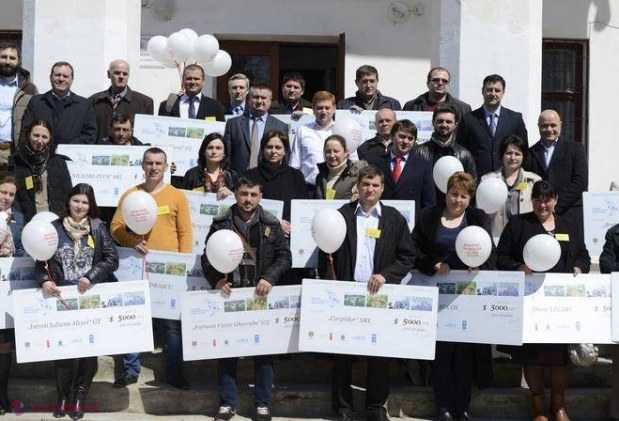 Granturi de peste o SUTĂ de MII de dolari pentru mai mulţi antreprenori din localităţile rurale