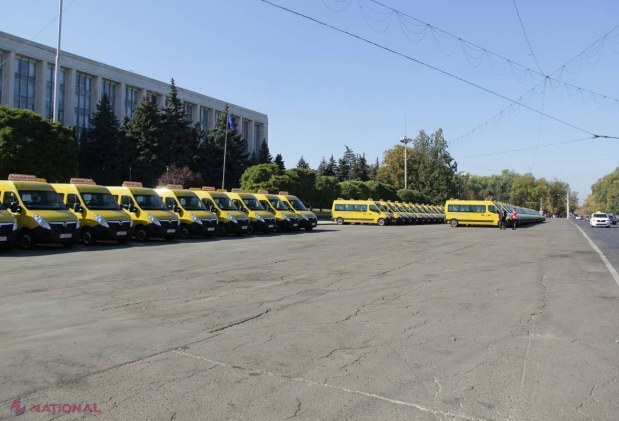 Încă o SUTĂ de microbuze școlare și MILIOANE de euro din România pentru renovarea grădinițelor din R. Moldova