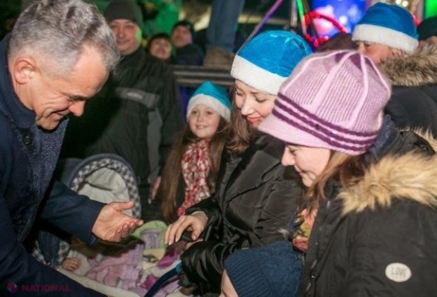 FOTO // Liderul PD și-a petrecut noaptea dintre ani la Nisporeni: „A fost o noapte minunată și o atmosferă cu adevărat specială la Revelionul nostru din Nisporeni”