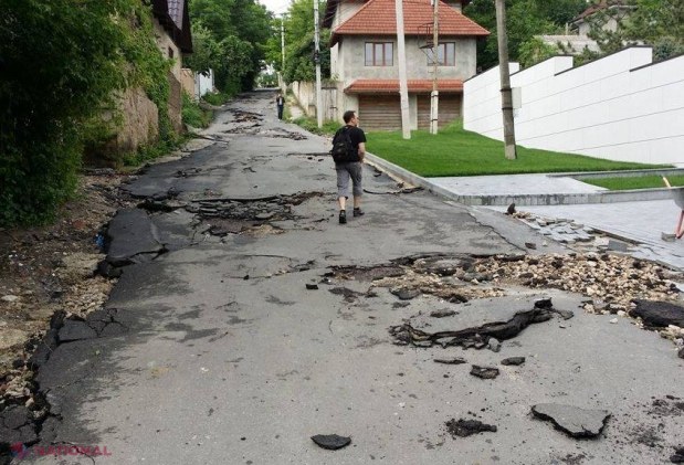 FOTO BILANȚ // Ploaia de ieri-seară a STRICAT drumuri și a lăsat zeci de șoferi fără plăcuțele de înmatriculare