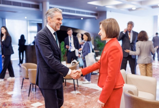GALERIE FOTO // Maia Sandu, ținută IMPECABILĂ la summitul Comunității Politice Europene. Șefa statului a promovat interesele R. Moldova în fața celor mai puternici lideri ai Europei - cancelarul Merz, Emmanuel Macron, Keir Starmer sau Zelenski