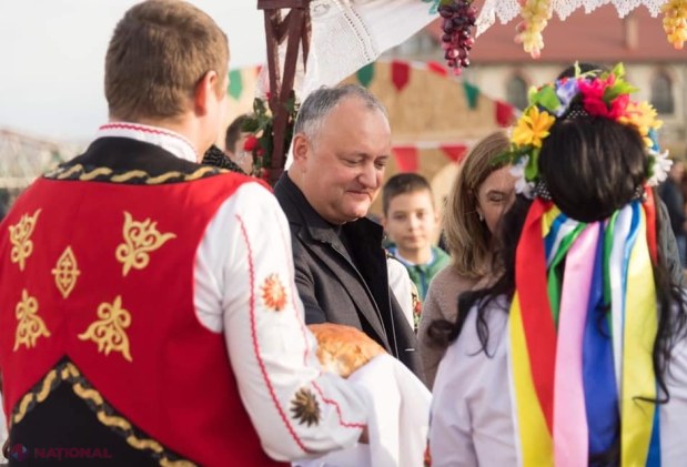 FOTO // Președintele Dodon și-a dus familia în Transnistria pentru a marca alături de Krasnoselski și soția sa sărbătoarea de stat a Federației Ruse – „Ziua Unirii Naționale”