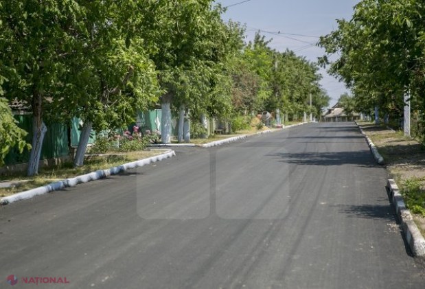 „Drumuri bune pentru Moldova” în raionul Cantemir. Autoritățile dau asigurări că până la finele verii în 50 de localități vor fi renovate mai multe porțiuni de drum