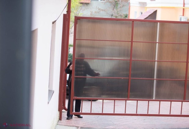 FOTO // Vizită SECRETĂ la sediul PCRM. „Este persona non grata și nu are dreptul să vină?”