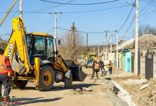 FOTO // Ilan Șor a lansat lucrările de „modernizare totală” a drumurilor din Orhei: „Vom dubla volumul de lucrări efectuate anul trecut”