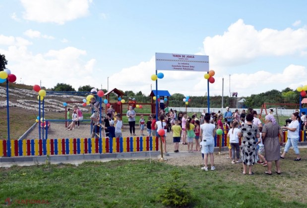 FOTO // Mai multe terenuri de joacă, mai mulți copii fericiți. Încă patru spații MODERNE de joacă au fost construite în raionul Orhei