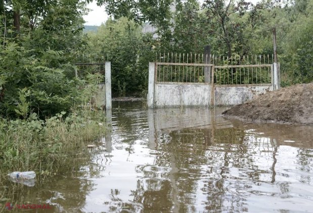 FOTO // Inundații la Strășeni
