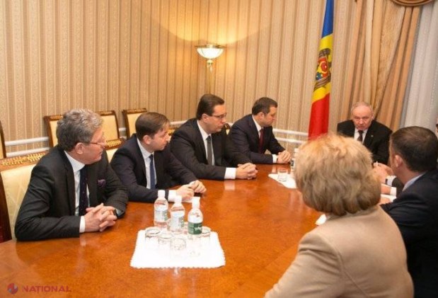 Liberalii se duc mâine la consultările cu Nicolae Timofti și au o întrebare: „Ce înseamnă Guvern minoritar?”