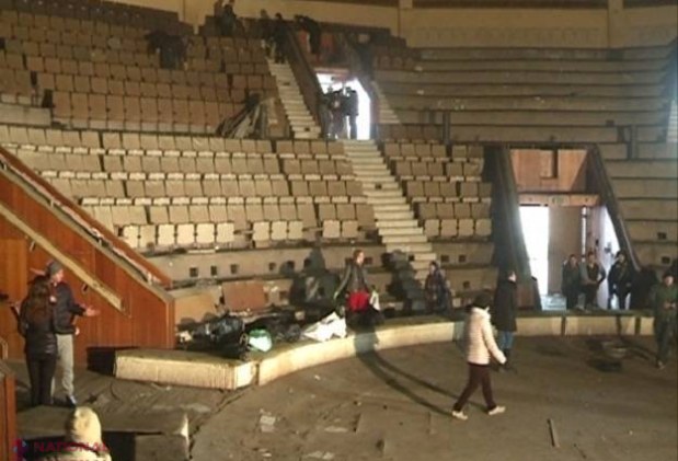 „Luminează Circul”: Concert marca „Gândul Mâței” pe arena mare a Circului din Chișinău, aflat în paragină