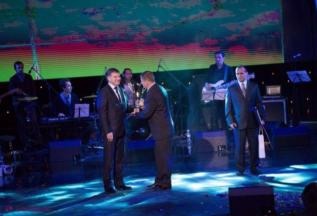 FOTO, VIDEO // FMF a desemnat laureații din 2013