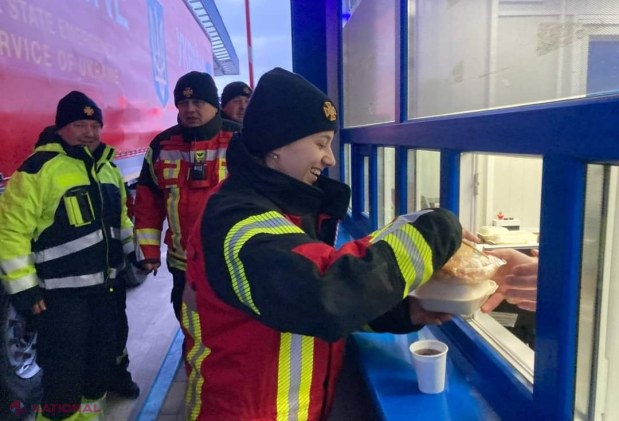 Salvatorii din Ucraina au tranzitat teritoriul R. Moldova în drumul lor spre Turcia, unde merg să acorde ajutor victimelor ce au suferit de pe urma cutremurelor de luni: Escortaţi de IGSU şi ajutaţi să treacă mai ușor frontiera