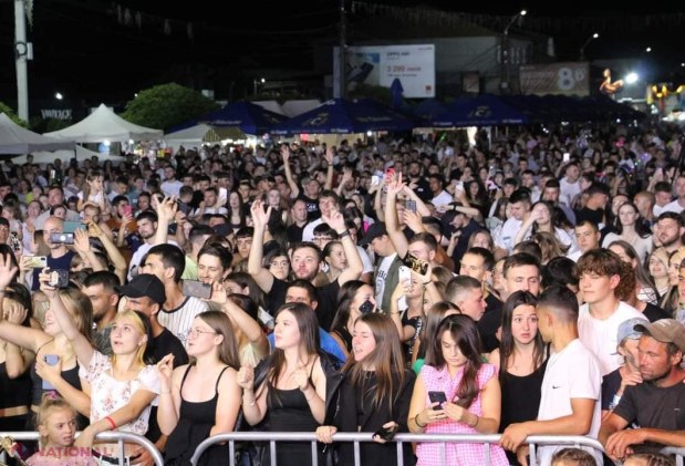 „Și ți-am promis c-o să te iau cu mine”: Trupa ,,Akcent