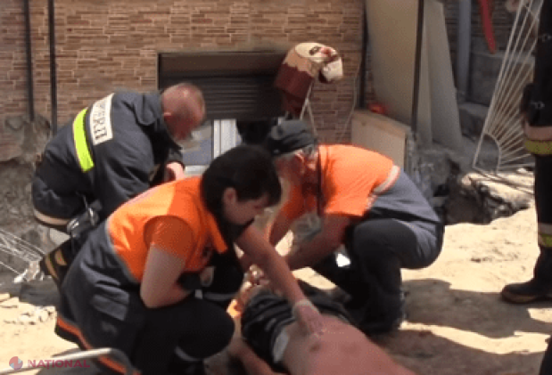 O placă de beton s-a PRĂBUȘIT peste un bărbat la Botanica