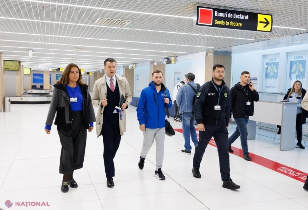 FOTO // Cei unsprezece cetățeni ai Republicii Moldova evacuați din Liban au ajuns în siguranță la Chișinău