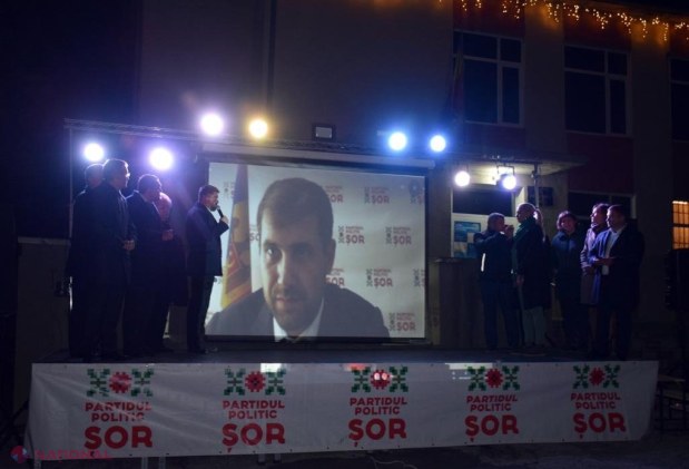 FOTO // Partidul „ȘOR” a iluminat străzile și în satul Zorile, raionul Orhei
