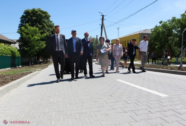 UE continuă să INVESTEASCĂ în UTA Găgăuzia. Într-o localitate a fost construit un drum modern, iar în alta au fost RENOVATE grădinița și școala