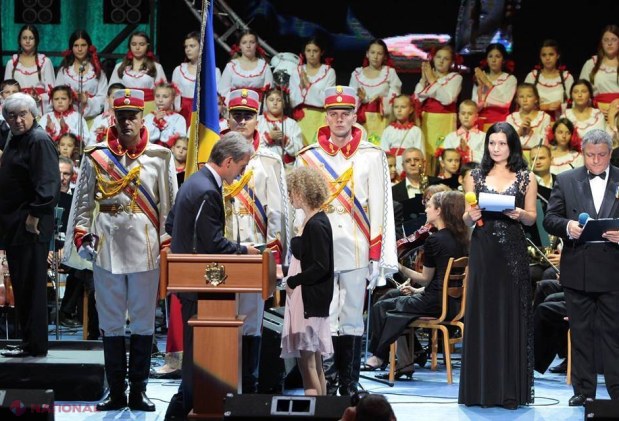 FOTO // Premiile Naționale au ajuns la laureați