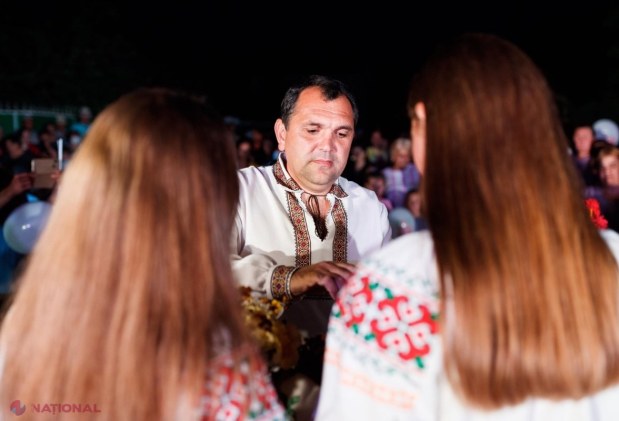 FOTO // Încă o localitate se bucură de iluminat stradal. Partidul „ȘOR” a aprins lumina și în comuna Piatra, raionul Orhei: „Vom transforma tot raionul Orhei în aceeași Europă pe care o construim acum în municipiul Orhei”