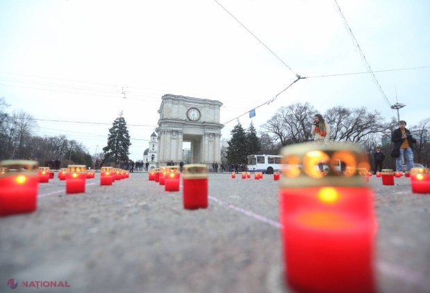 REPORTAJ FOTO // Lumânări, lampioane și nervii lui Ghimpu