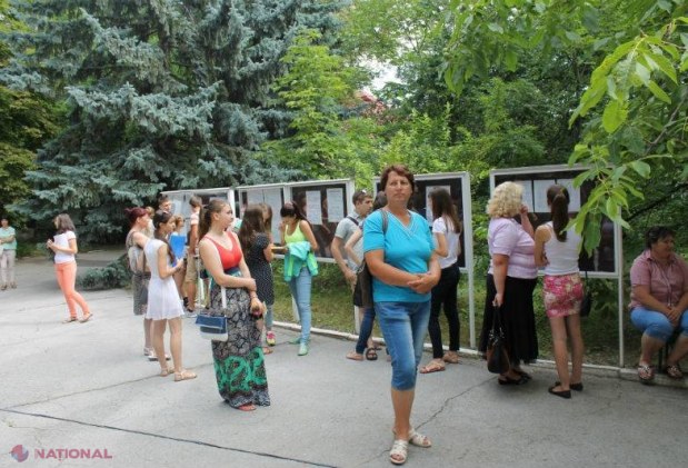 FOTO Prima zi de ADMITERE la facultate - cu note de 5 și contracte usturătoare