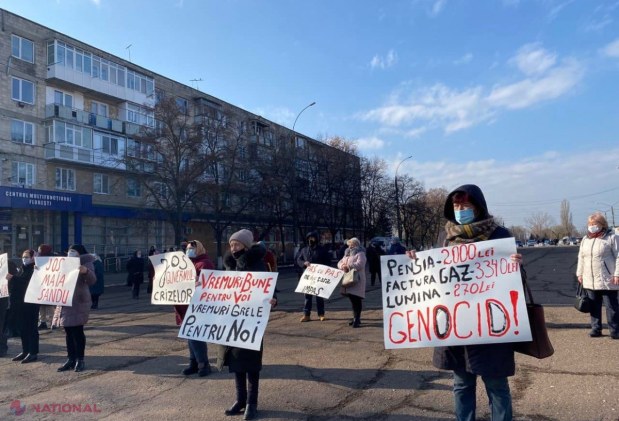 Guvernarea PAS, huiduită în mai multe localități din republică. Partidul „ȘOR” a organizat flash-moburi în ZECE orașe concomitent