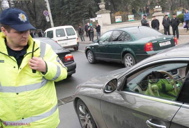 FOTO // Incident sau provocare la mitingul comuniştilor? 