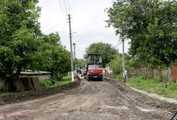 FOTO // Marina Tauber a dat startul lucrărilor de reparație a drumurilor în Jora de Sus
