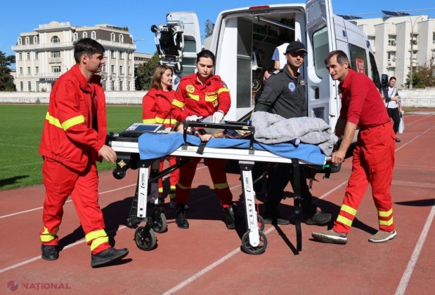 Un copil de șapte ani aflat în stare extrem de gravă a fost transportat cu elicopterul SMURD de la Chișinău la Iași. Băiatul suferă de o boală genetică rară