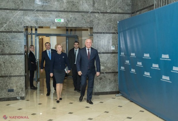 Ședință SECRETĂ la Parlament, cu participarea reprezentanților PSRM și cei ai PD. La ședință și-a făcut apariția președintele Dodon și premierul Ion Chicu