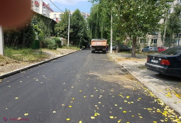 FOTO // Primăria Chișinău a așternut ASFALT pe strada unde e localizată casa președintelui Dodon. Costul lucrărilor este de aproape un MILION de lei