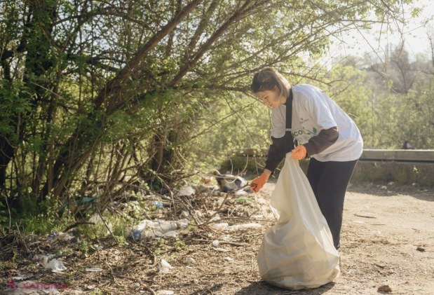 FOTO // „CRICOVA GOES GREEN”: Echipa Vinăriei „Cricova” a umplut două remorci mari cu deșeuri colectate din pădurea de lângă orășelul Cricova. Sorin Maslo: „Prin astfel de acțiuni demonstrăm că ne pasă de ceea ce ne înconjoară”