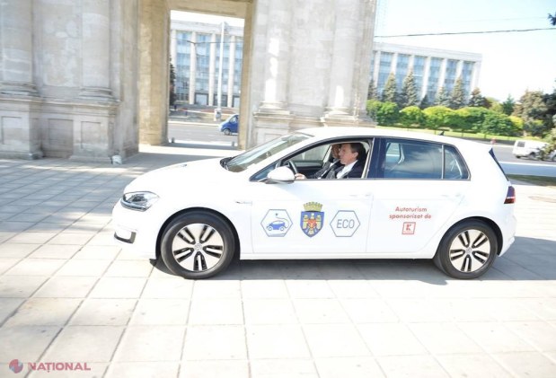Primul automobil ELECTRIC, la Primăria Chişinău. Chirtoacă: „Este un simbol al viitorului”