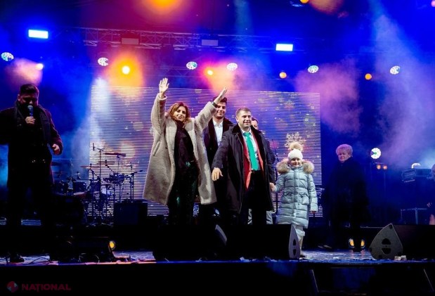 GALERIE FOTO // Mega-concert și show spectaculos cu focuri de artificii. Mii de moldoveni au sărbătorit Revelionul la Orhei!