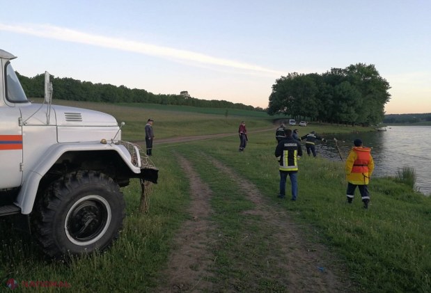 VIDEO // DETALII despre TRAGEDIA de la Orhei: Cei trei băieței găsiți înecați erau FRAȚI. „Au rămas în grija bunicii și ea nu le-a dat voie la iaz”