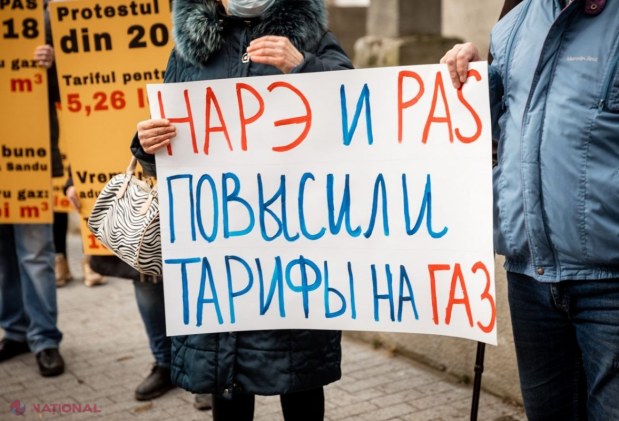 FOTO // Protest cu SACI de facturi în 22 de localități din R. Moldova. Reprezentanții Partidului „ȘOR” au lăsat facturile la sediile PAS