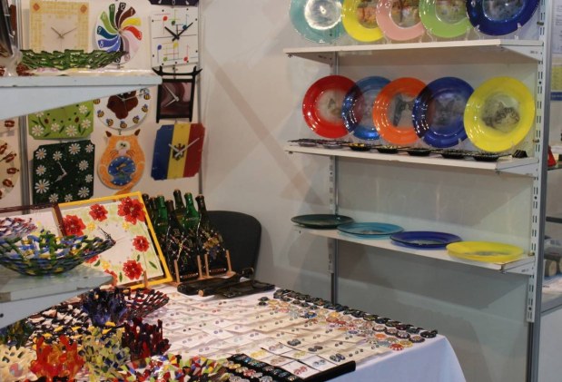 FOTO Peste 250 de producători autohtoni, cu marfa pe tarabe. Iată cele mai căutate produse