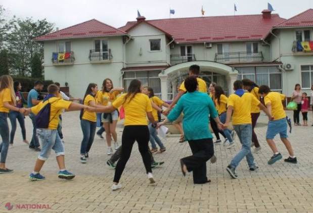 DOR // Copiii imigranților, reveniți în R. Moldova. „Tradițiile și valorile noastre nu se traduc”